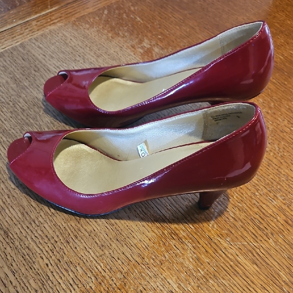 Mossimo Burgundy Peep-Toe Heels - Size 9